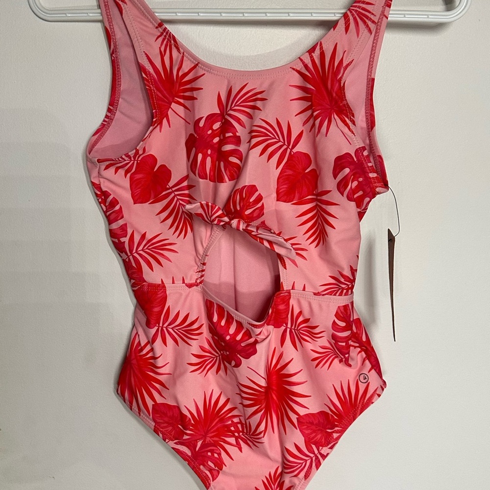 Ripzone Pink Leaf Print One Piece (FITS LIKE SMALL but is sized XL) TAGS ON👙